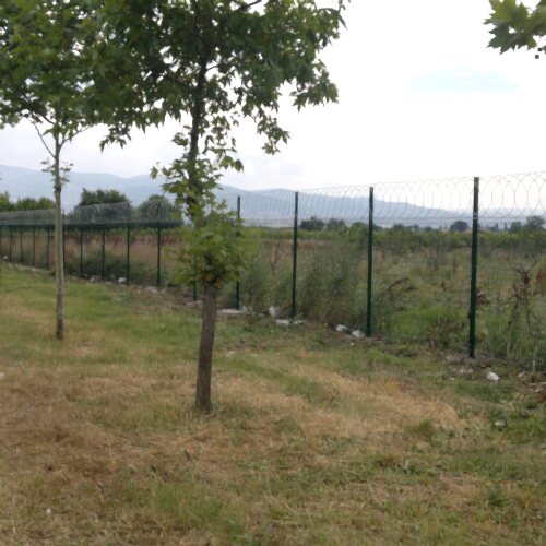 panel çit üstü düzlemsel jiletli tel çit uygulaması