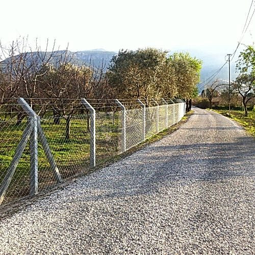 Beton Direkli Tel Çit