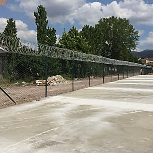 Boru Direkli Tel Çit