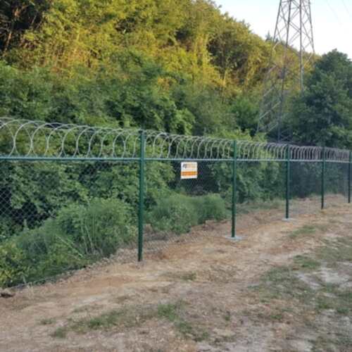 Boru Direkli Tel Çit